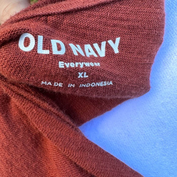 Women’s XL Old Navy Everywhere Rust V-Neck Tank Top - Picture 3 of 3